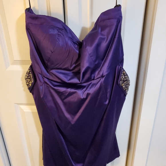 Satin dress - Picture 1 of 2